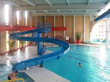 Rénovation d'un centre aquatique avec piscine à vagues à Issoudun